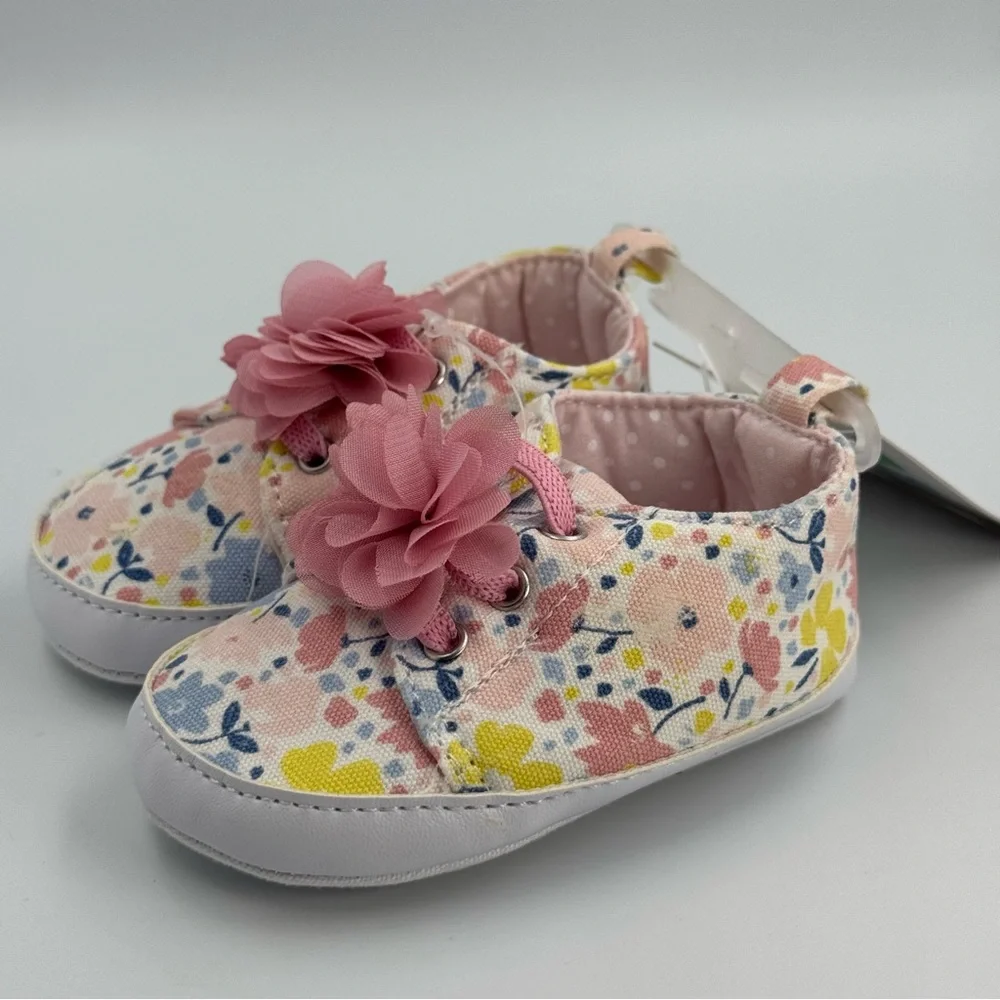 Child Of Mine Floral Crib Shoes Size 1 (0-3 months) Slip On Elastic Laces New